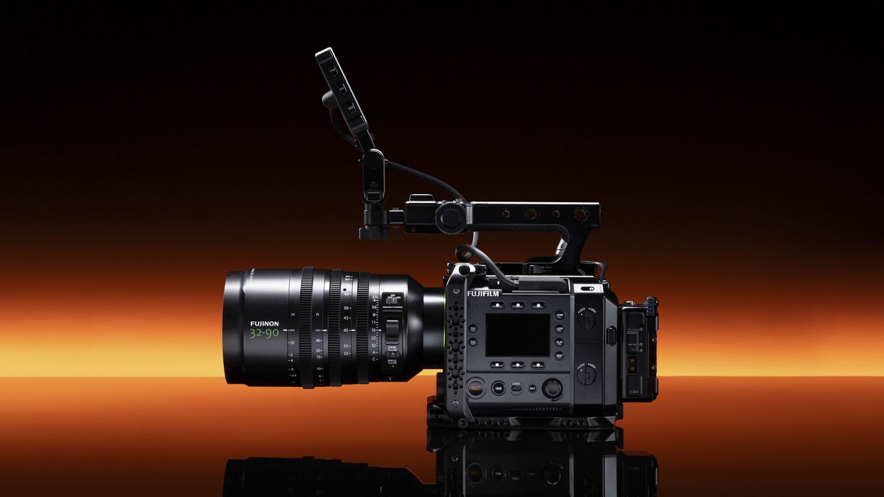دوربین سینمایی فوجی فیلم با سنسور مدیوم فرمت و فیلمبرداری 8K
