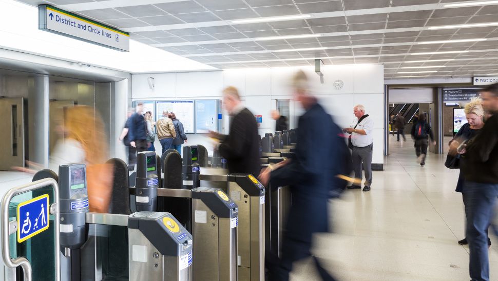 دستگیری دو نوجوان به اتهام هک سایبری حمل و نقل لندن