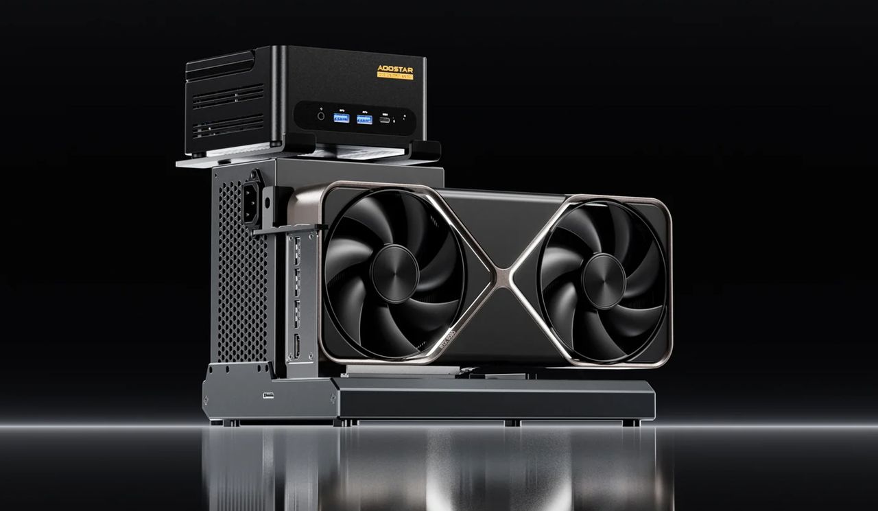 بررسی عجیب‌ترین eGPU ۲۰۲۵ با پشتیبانی Thunderbolt 5