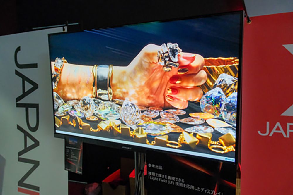 مانیتور جدید با فناوری Light Field و تجربه نمایش سه‌بعدی