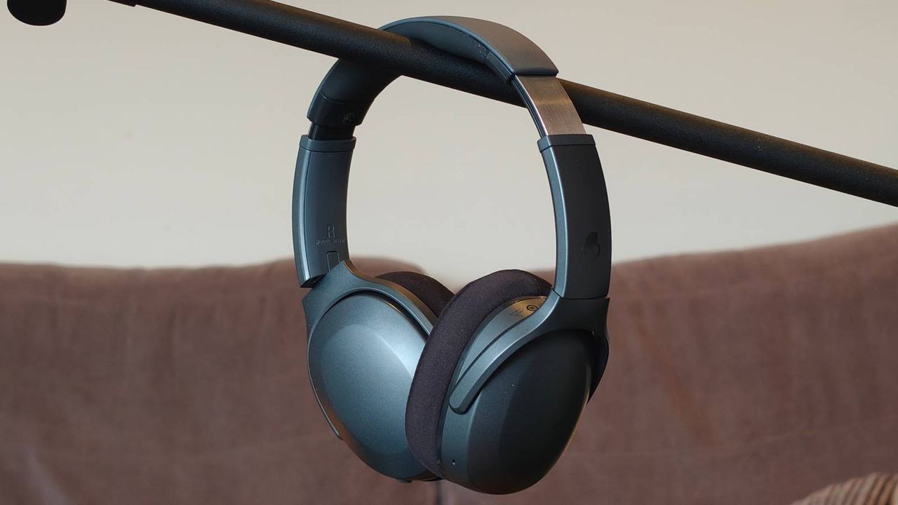 بررسی هدفون اسکال کندی کراشر 540 اکتیو با بیس قدرتمند