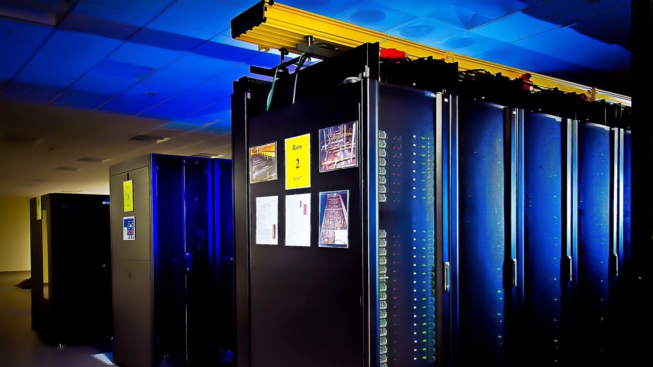 قرارداد یک میلیارد دلاری AMD و دولت آمریکا برای ابررایانه‌ های هوش مصنوعی