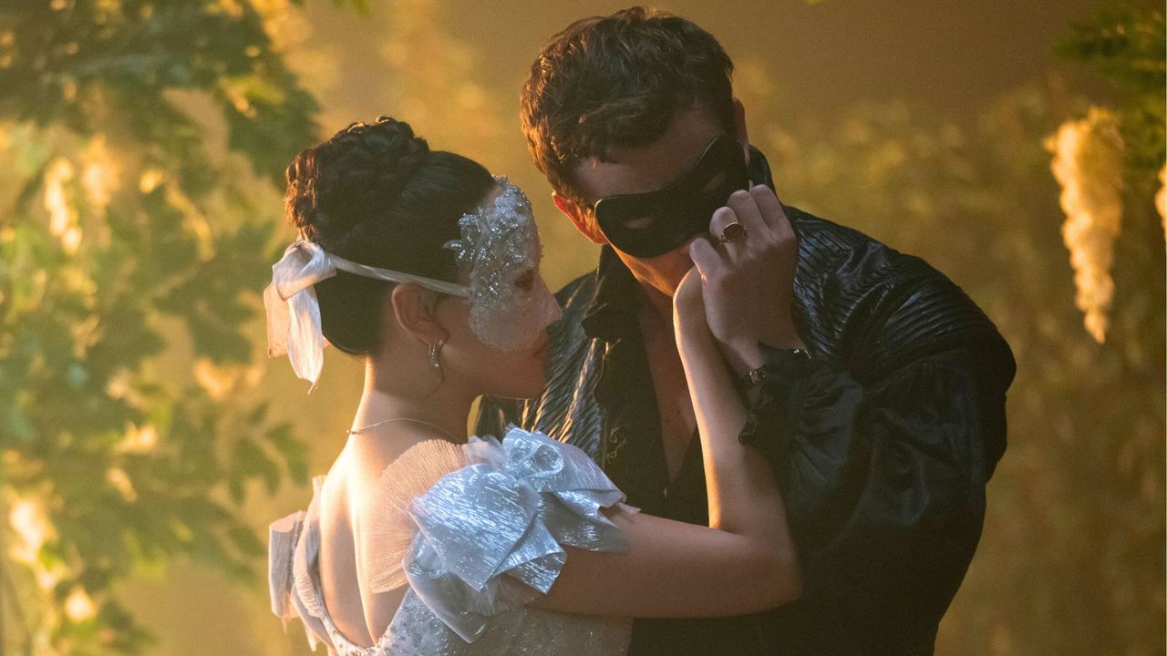 پایان فصل چهار بریجرتون و جزئیات صحنه پس از تیتراژ